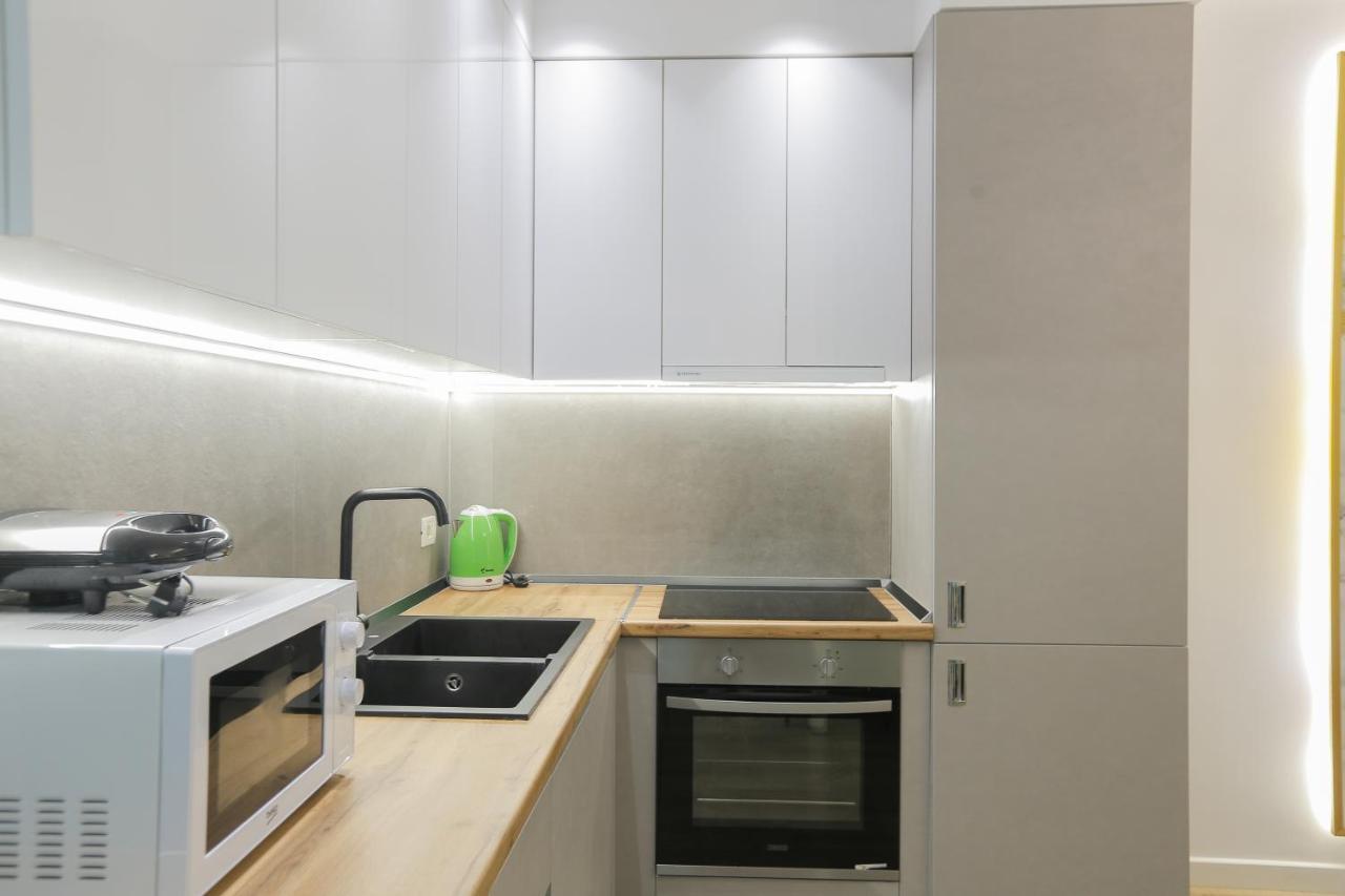 Miku Apartment - Dreamy Apartment At Wilson Square Tirana Esterno foto