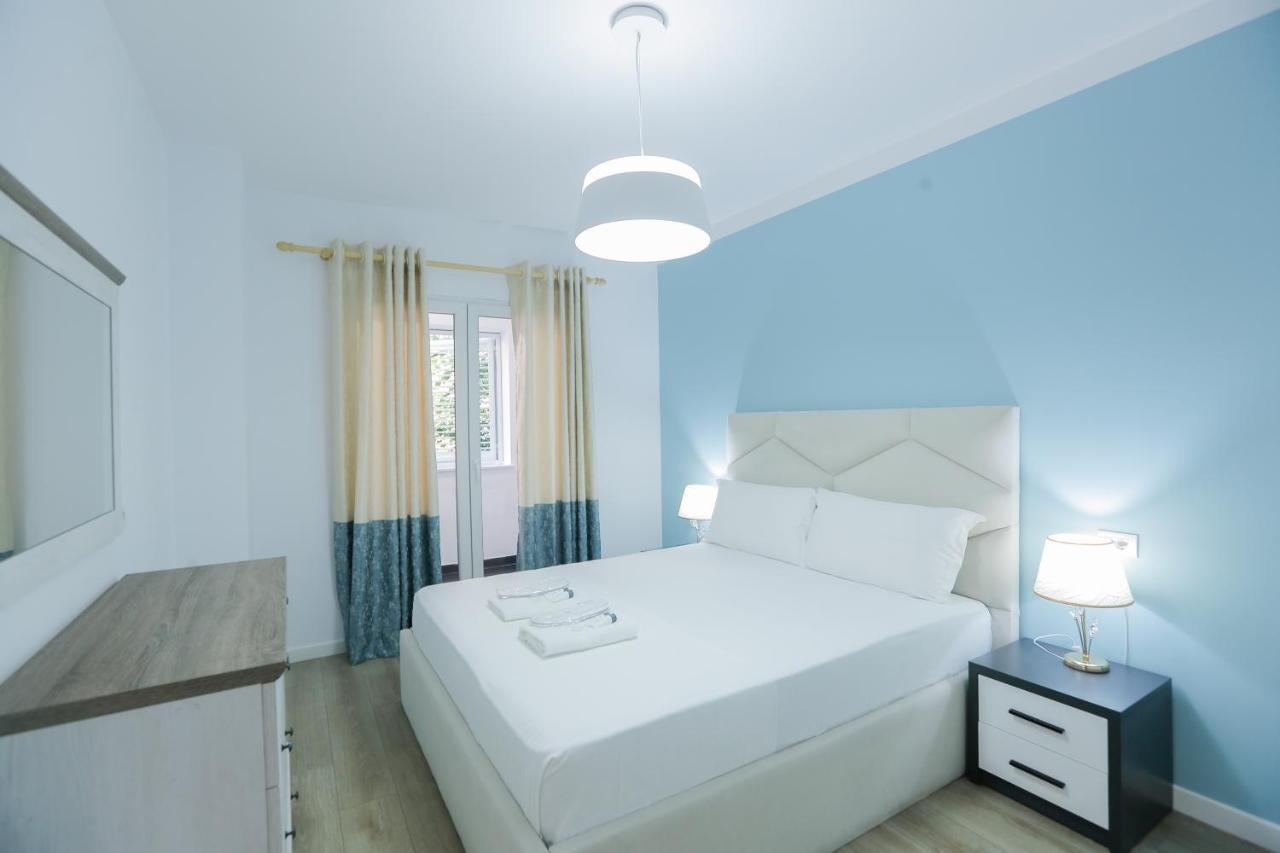 Miku Apartment - Dreamy Apartment At Wilson Square Tirana Esterno foto