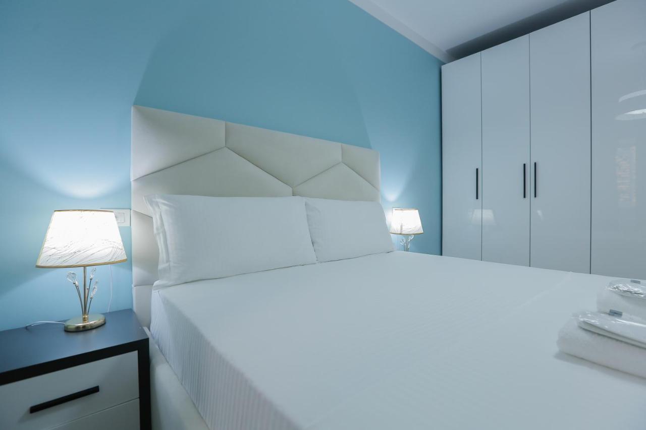 Miku Apartment - Dreamy Apartment At Wilson Square Tirana Esterno foto