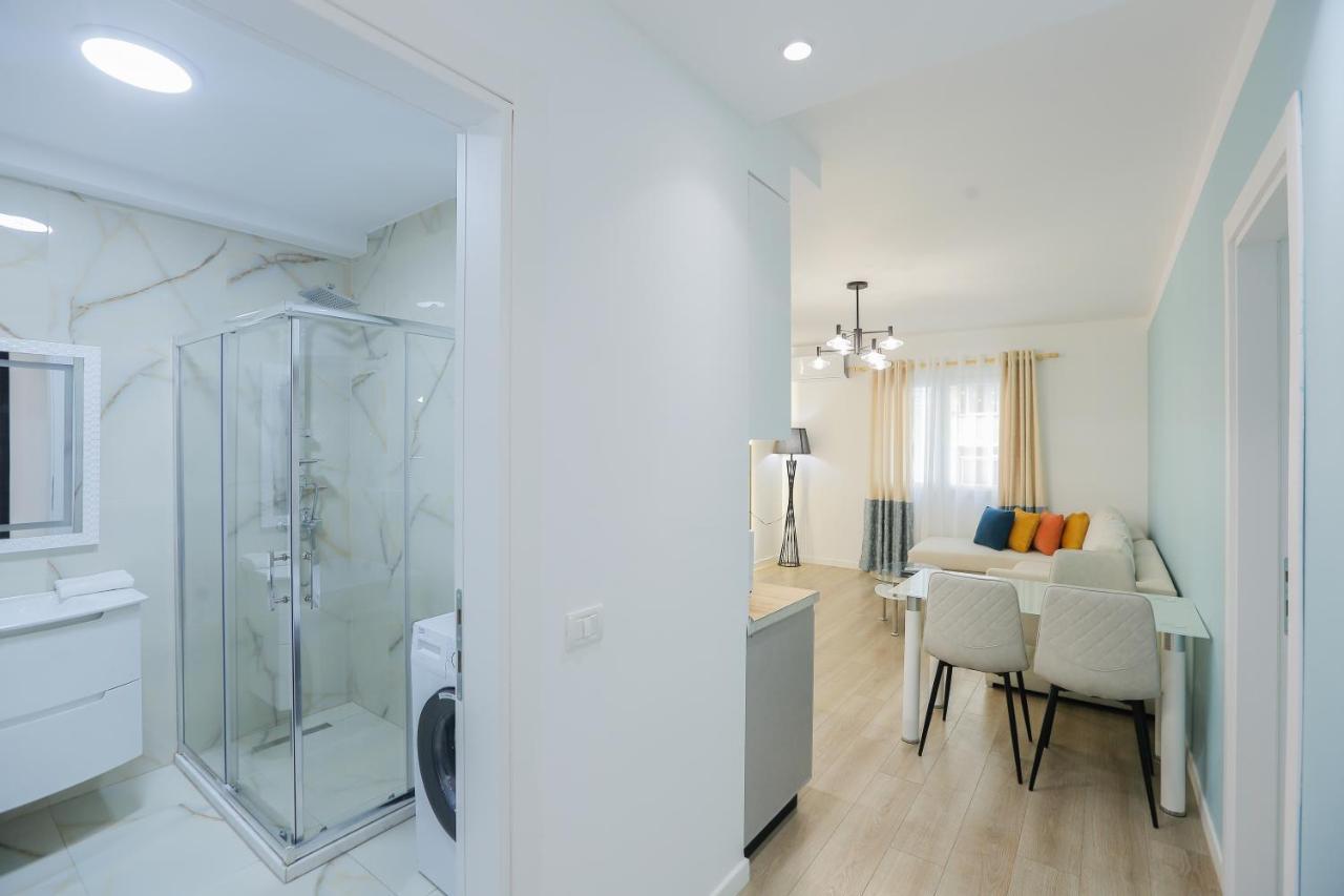 Miku Apartment - Dreamy Apartment At Wilson Square Tirana Esterno foto